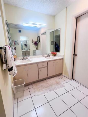 2802 N 46th Avenue Hollywood FL 33021