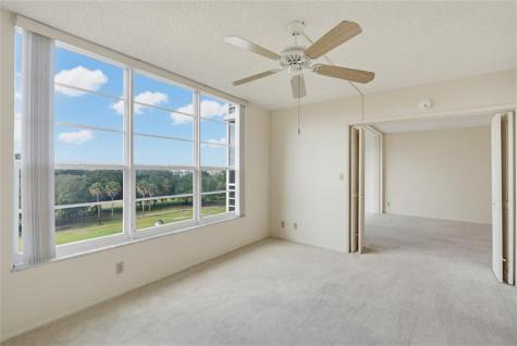 575 Oaks Lane Pompano Beach FL 33069