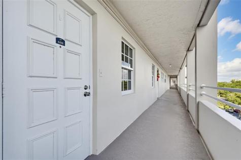 575 Oaks Lane Pompano Beach FL 33069