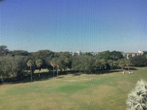 575 Oaks Lane Pompano Beach FL 33069