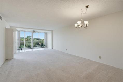 575 Oaks Lane Pompano Beach FL 33069