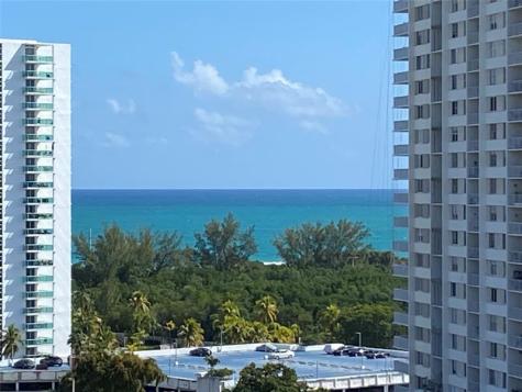 400 Kings Point Drive Sunny Isles Beach FL 33160