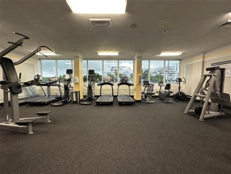400 Kings Point Drive Sunny Isles Beach FL 33160
