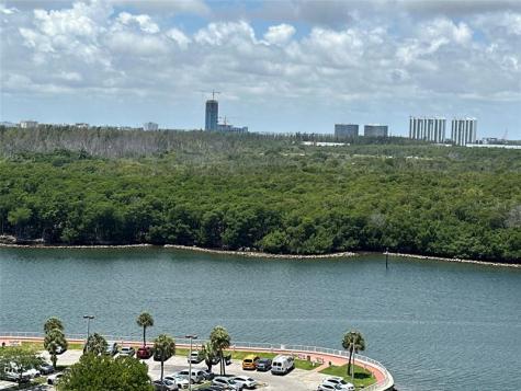 400 Kings Point Drive Sunny Isles Beach FL 33160