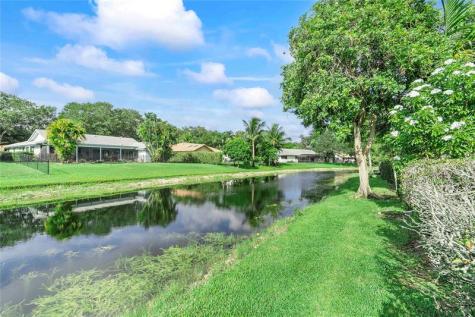 10856 Cypress Glen Drive Coral Springs FL 33071