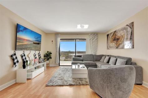 2200 S Cypress Bend Drive Pompano Beach FL 33069