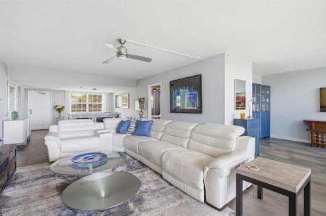 3850 Oaks Clubhouse Drive Pompano Beach FL 33069