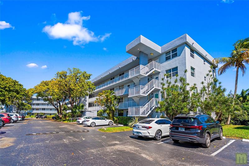 105 Royal Park Drive Oakland Park FL 33309