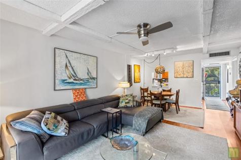 105 Royal Park Drive Oakland Park FL 33309