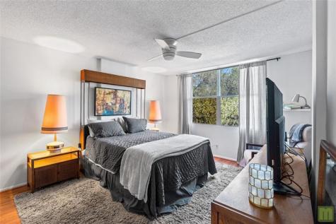 105 Royal Park Drive Oakland Park FL 33309