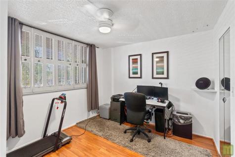 105 Royal Park Drive Oakland Park FL 33309