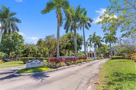 105 Royal Park Drive Oakland Park FL 33309