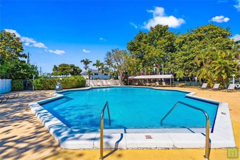 105 Royal Park Drive Oakland Park FL 33309