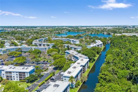 105 Royal Park Drive Oakland Park FL 33309