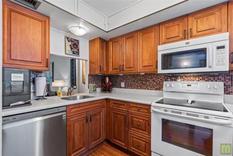 105 Royal Park Drive Oakland Park FL 33309
