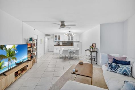 3900 N Hills Drive Hollywood FL 33021