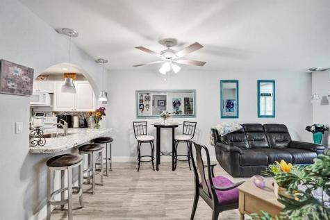 9480 Poinciana Place Davie FL 33324