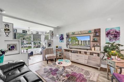 9480 Poinciana Place Davie FL 33324