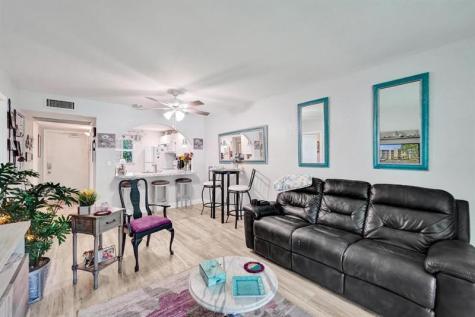 9480 Poinciana Place Davie FL 33324