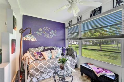 9480 Poinciana Place Davie FL 33324