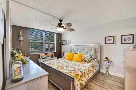 9480 Poinciana Place Davie FL 33324