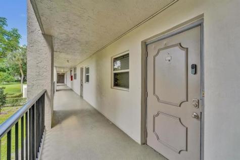 9480 Poinciana Place Davie FL 33324