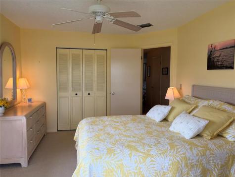 73 Royal Oak Court Vero Beach FL 32962