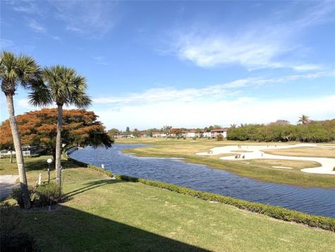 73 Royal Oak Court Vero Beach FL 32962