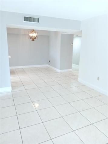 4170 Inverrary Drive Lauderhill FL 33319