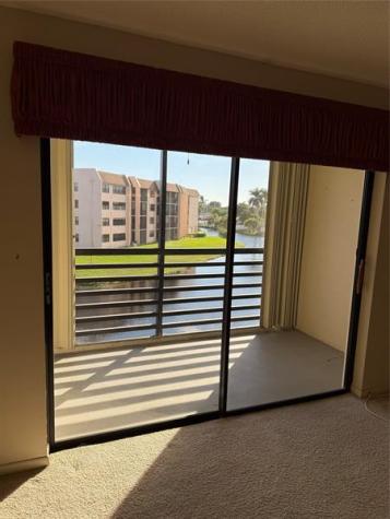 10442 Sunrise Lakes Boulevard Sunrise FL 33322