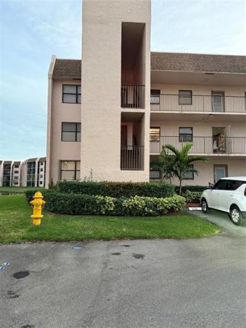 10442 Sunrise Lakes Boulevard Sunrise FL 33322