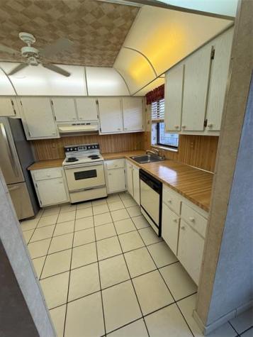 10442 Sunrise Lakes Boulevard Sunrise FL 33322