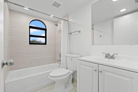 10045 SW 137 Court Miami FL 33186