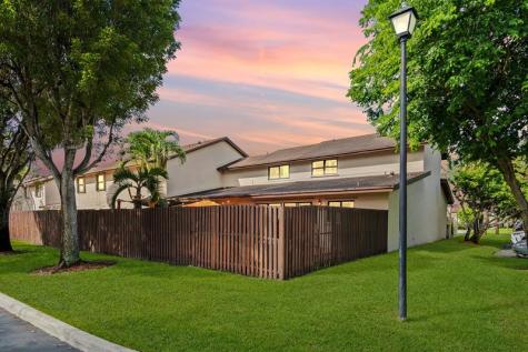 10045 SW 137 Court Miami FL 33186