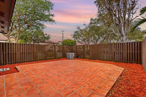 10045 SW 137 Court Miami FL 33186