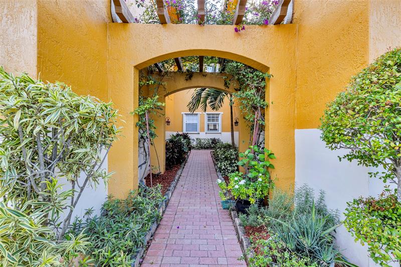 5782 NW 119th Drive Coral Springs FL 33076