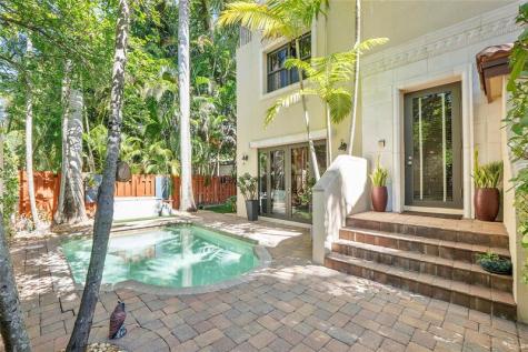 430 NE 7th Avenue Fort Lauderdale FL 33301