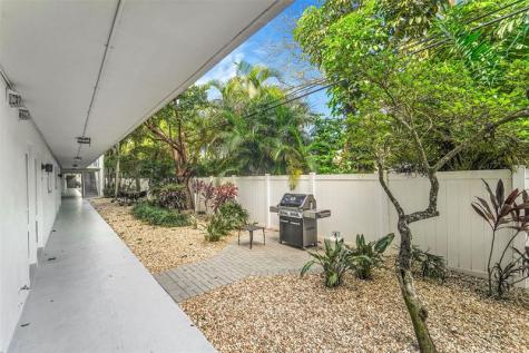 1439 S Ocean Boulevard Lauderdale By The Sea FL 33062