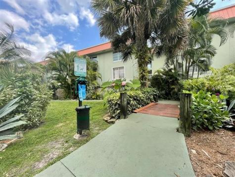 809 W Oakland Park Boulevard Oakland Park FL 33311