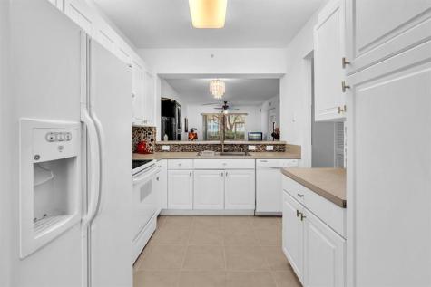 7775 Yardley Drive Tamarac FL 33321