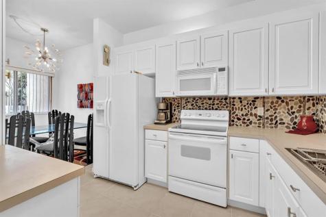 7775 Yardley Drive Tamarac FL 33321