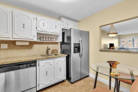 140 Lakeview Drive Weston FL 33326