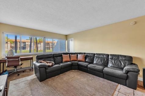 140 Lakeview Drive Weston FL 33326