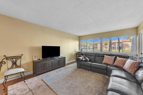 140 Lakeview Drive Weston FL 33326