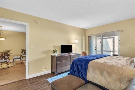 140 Lakeview Drive Weston FL 33326