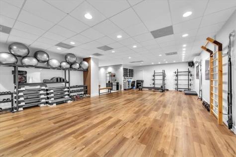 140 Lakeview Drive Weston FL 33326