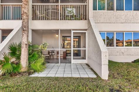 140 Lakeview Drive Weston FL 33326