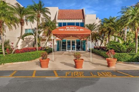 140 Lakeview Drive Weston FL 33326