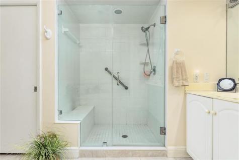 184 NE Edgewater Drive Stuart FL 34996