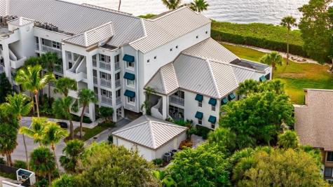 184 NE Edgewater Drive Stuart FL 34996